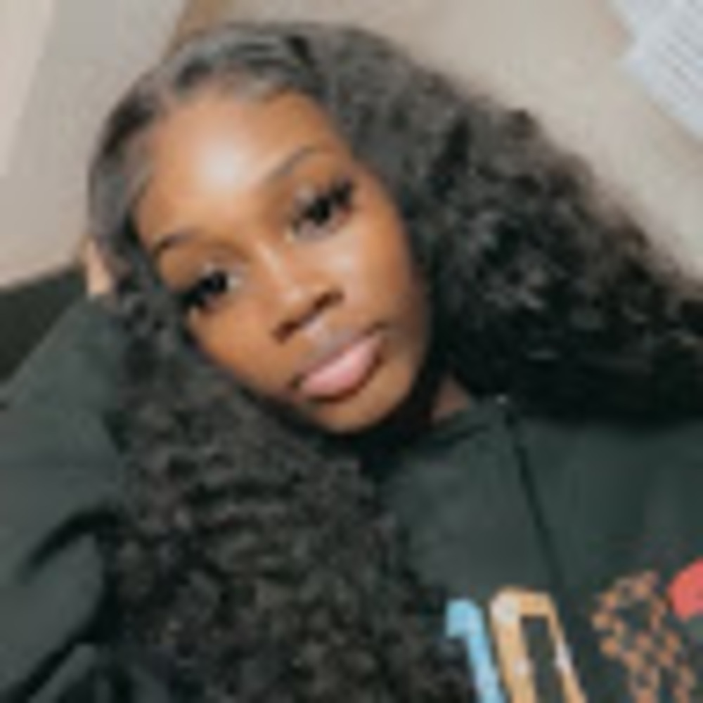 Meet your Posher, Deandra